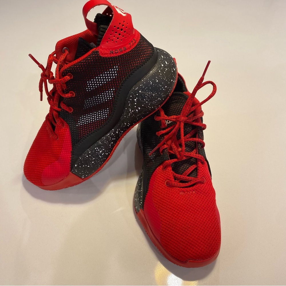 Adidas Derrick Rose 773 Basketball Shoes Scarlet 2020 Youth Boys Size 6